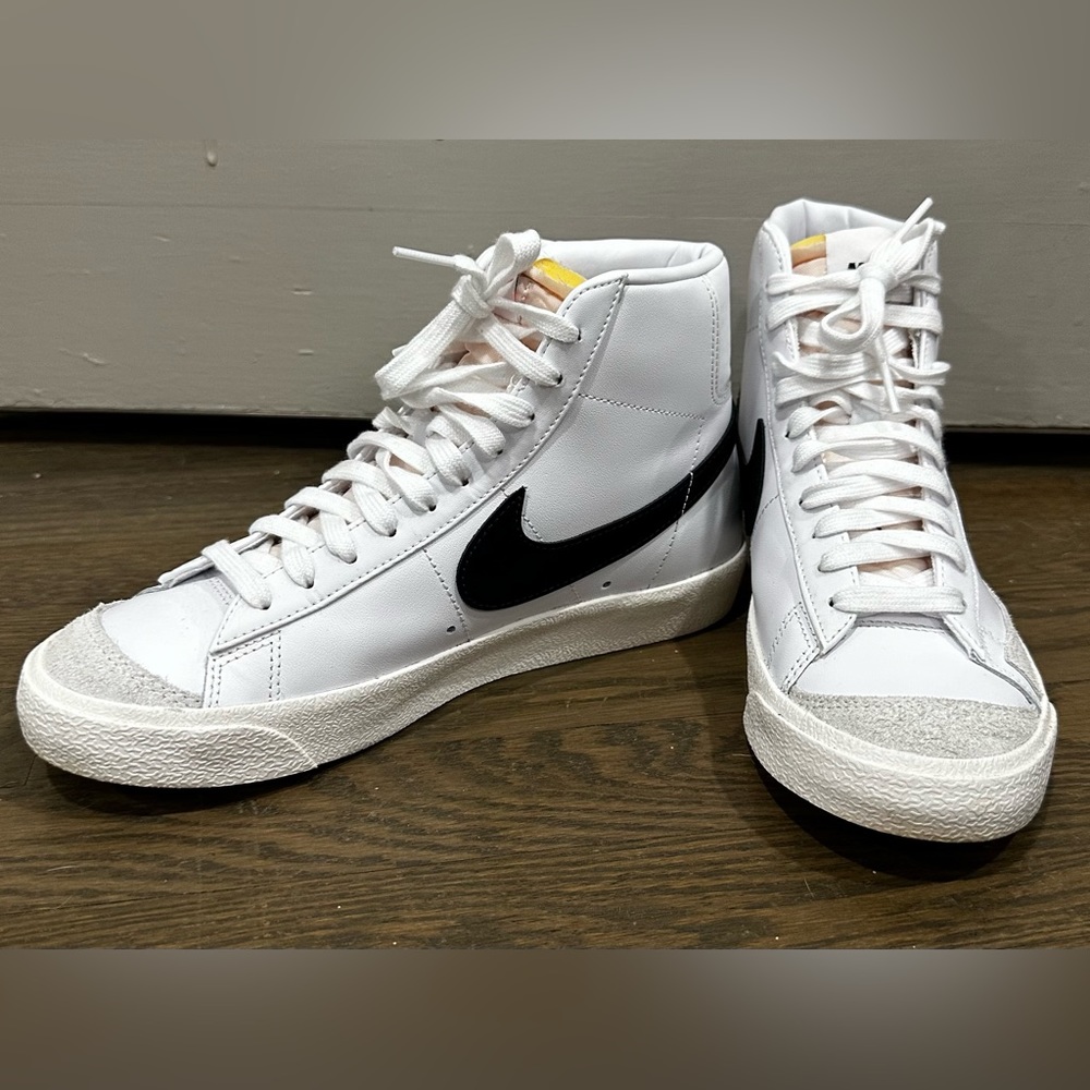 Women’s Nike Blazer Mid '77 Vintage | Size W8 / M6.5